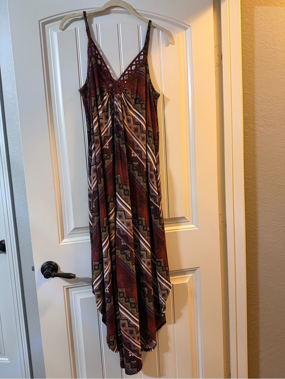 Sleeveless Boho Printed Handkerchief Hem Romoer - Burgundy